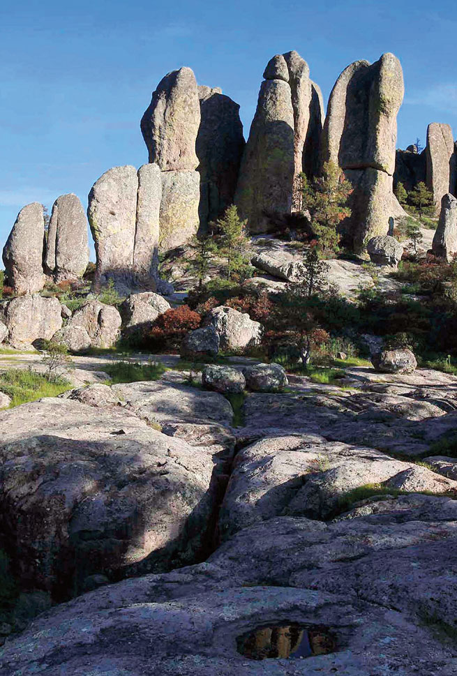 BISABIRACHI: VALLE DE LOS PENES ERECTOS 0