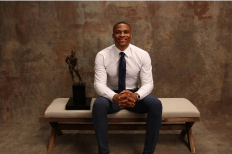 RUSSELL WESTBROOK RECONOCIDO COMO MVP EN LOS NBA AWARDS 0