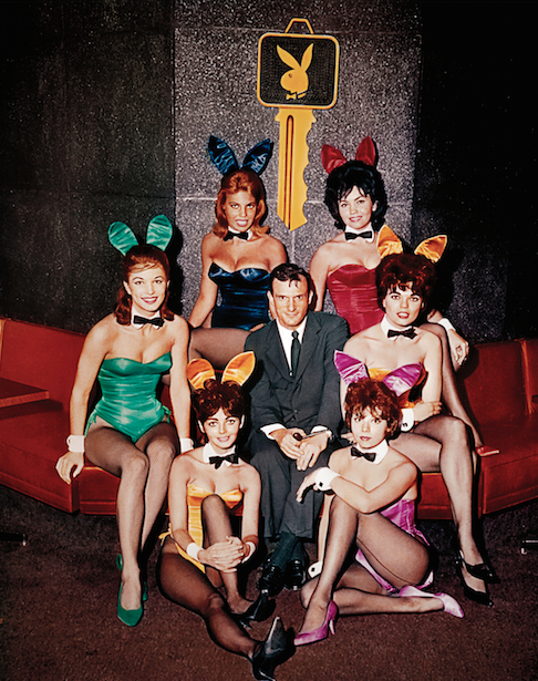 HUGH HEFNER: “LA MUJER HACE QUE EL MUNDO GIRE”. 2