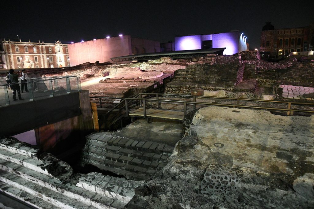 ILUMINAN AL TEMPLO MAYOR 0