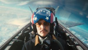 HALLE BERRY Y PEDRO PASCAL HABLAN  DE KINGSMAN: EL CÍRCULO DORADO 5