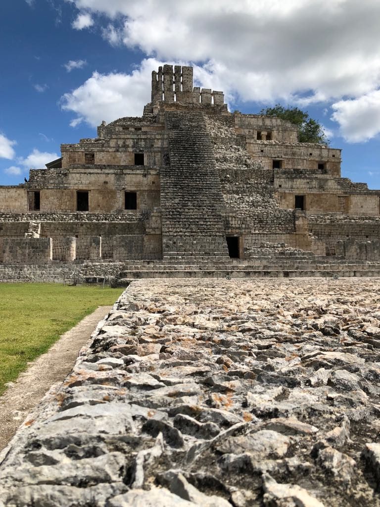 EL CAMPECHE TRASCENDENTAL: ZONA ARQUEOLÓGICA DE EDZNÁ 1