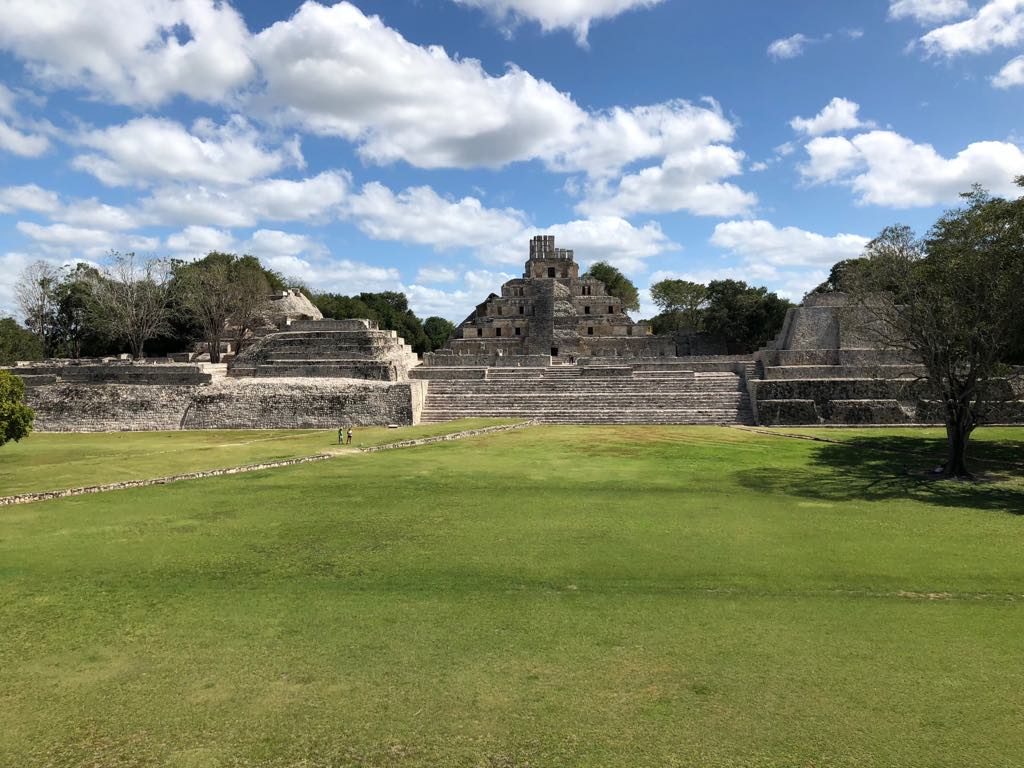 EL CAMPECHE TRASCENDENTAL: ZONA ARQUEOLÓGICA DE EDZNÁ 2