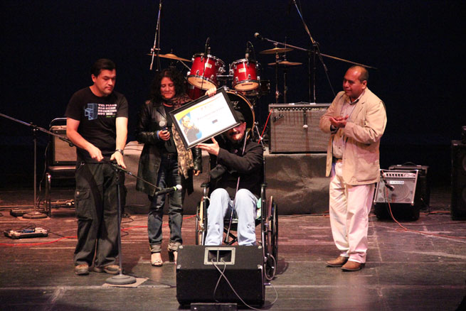 Merecido homenaje