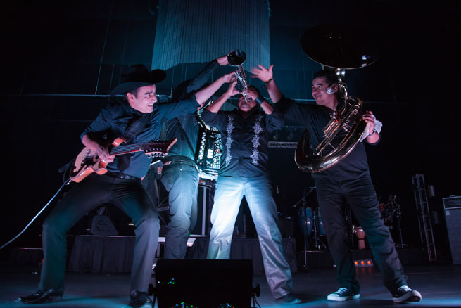 La primera vez de los  Amigos Invisibles, ¡fue en grande!