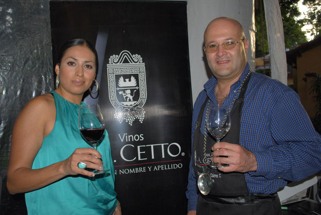 Bebed todos del vino mexicano