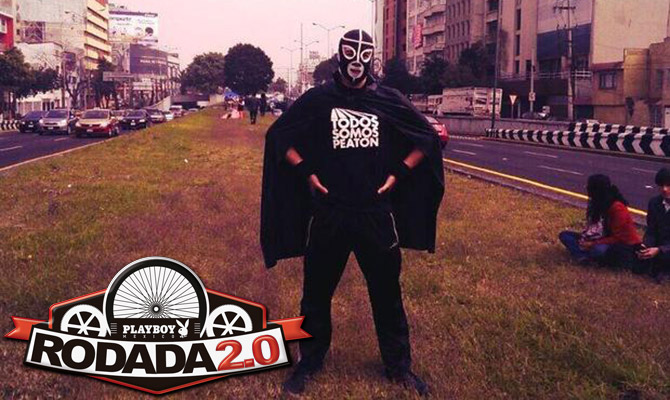 Superhéroes vigilan las calles