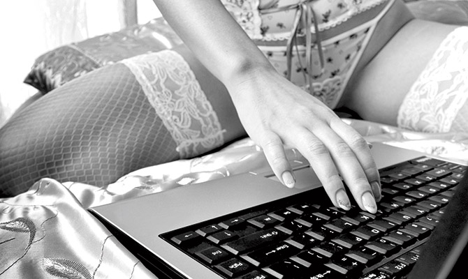 #PlayboySeLee: Busqué sexo en craigslist