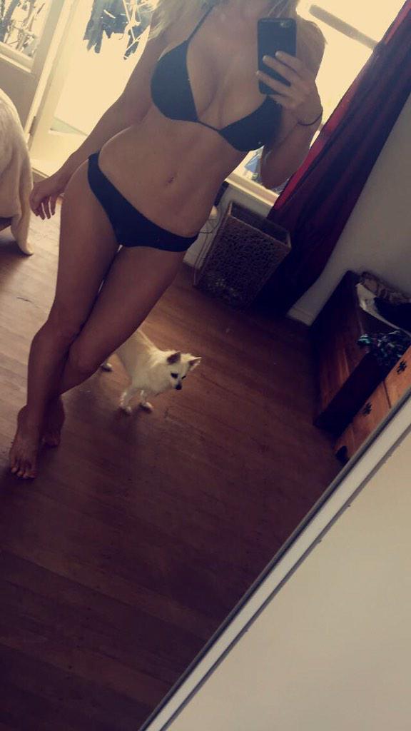 @sophieburnside_