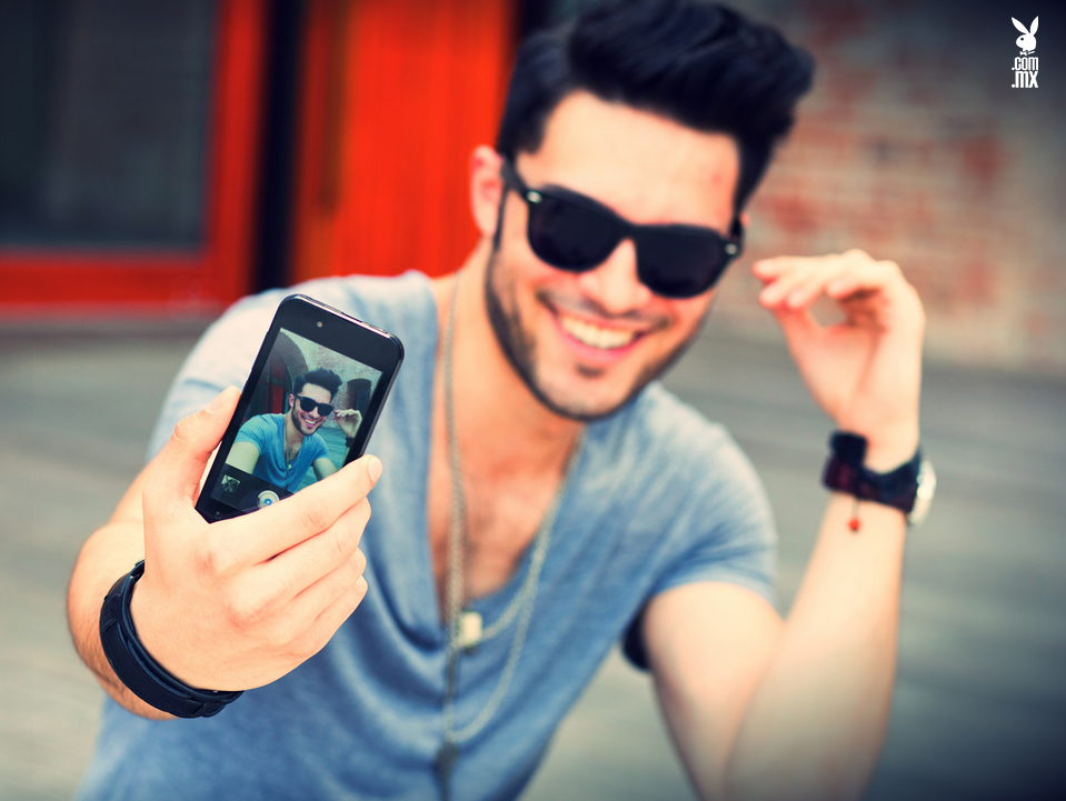 Los hombres que se toman muchos selfies tienen más rasgos psicópatas que el promedio