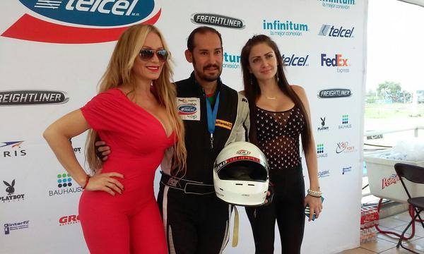 El matador, Domingo Sánchez, con Ivonne Soto y Celia Lora