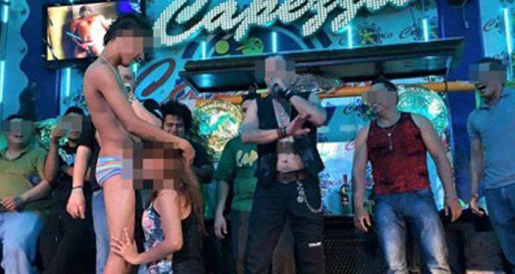 Clausuran bar en Veracruz por incitar sexo oral