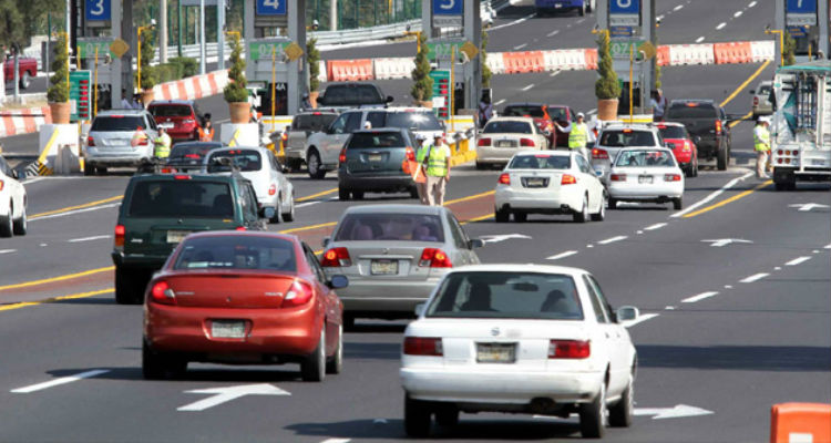 Por obras cierran carretera Toluca- México