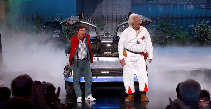 Así fue el regreso de Marty McFly y el Doctor Brown en el DeLorean