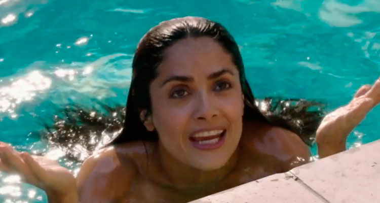 Salma Hayek nada desnuda en nueva película