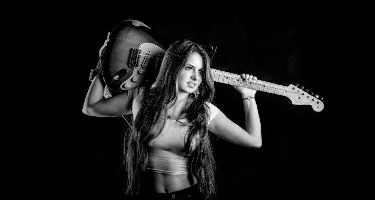 Daniela Aedo se convirtió en una sexy compositora
