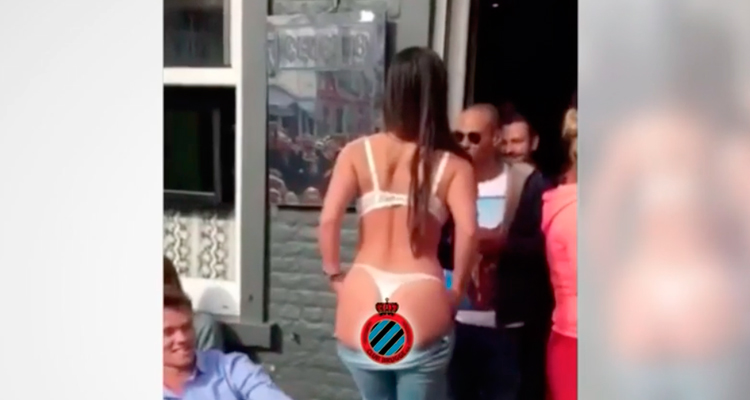 Fan festeja con desnudo el título de brujas