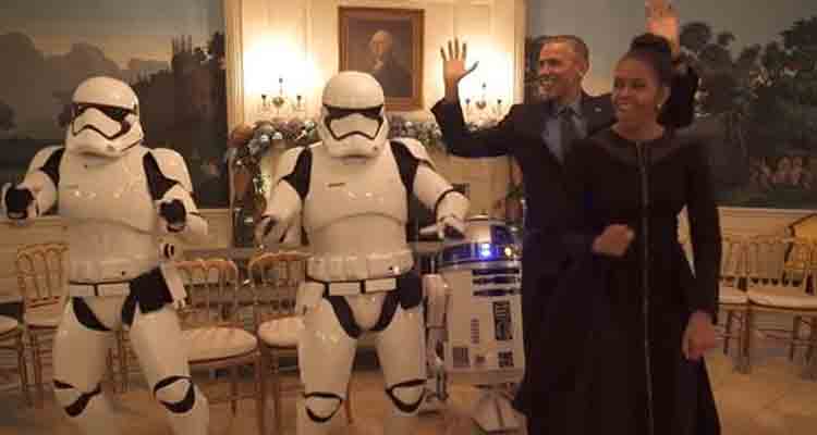 R2D2 pone a bailar a la Casa Blanca