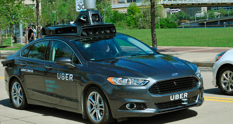 Uber usará coches que se manejan solos