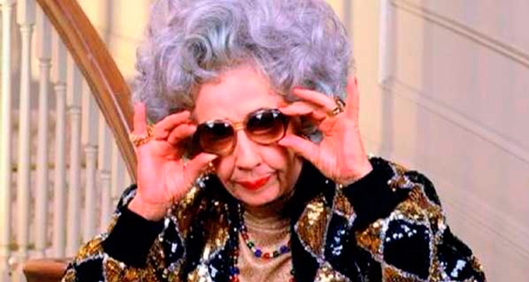 Fallece “Yetta”, la abuela más divertida y despistada