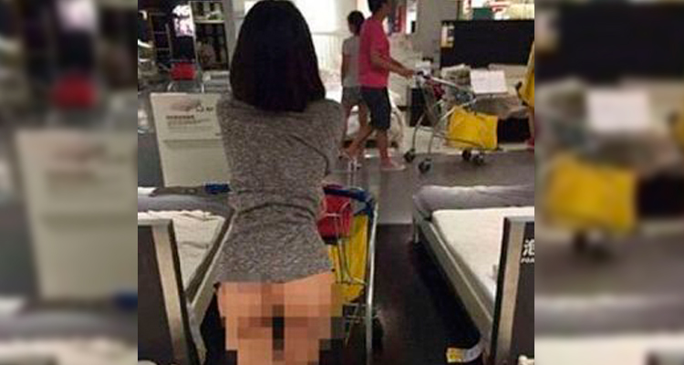 Mujer que va de compras semidesnuda se vuelve viral