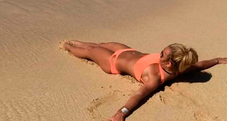 BRITNEY SPEARS, ENLOQUECE CUANDO CALIENTA EL SOL