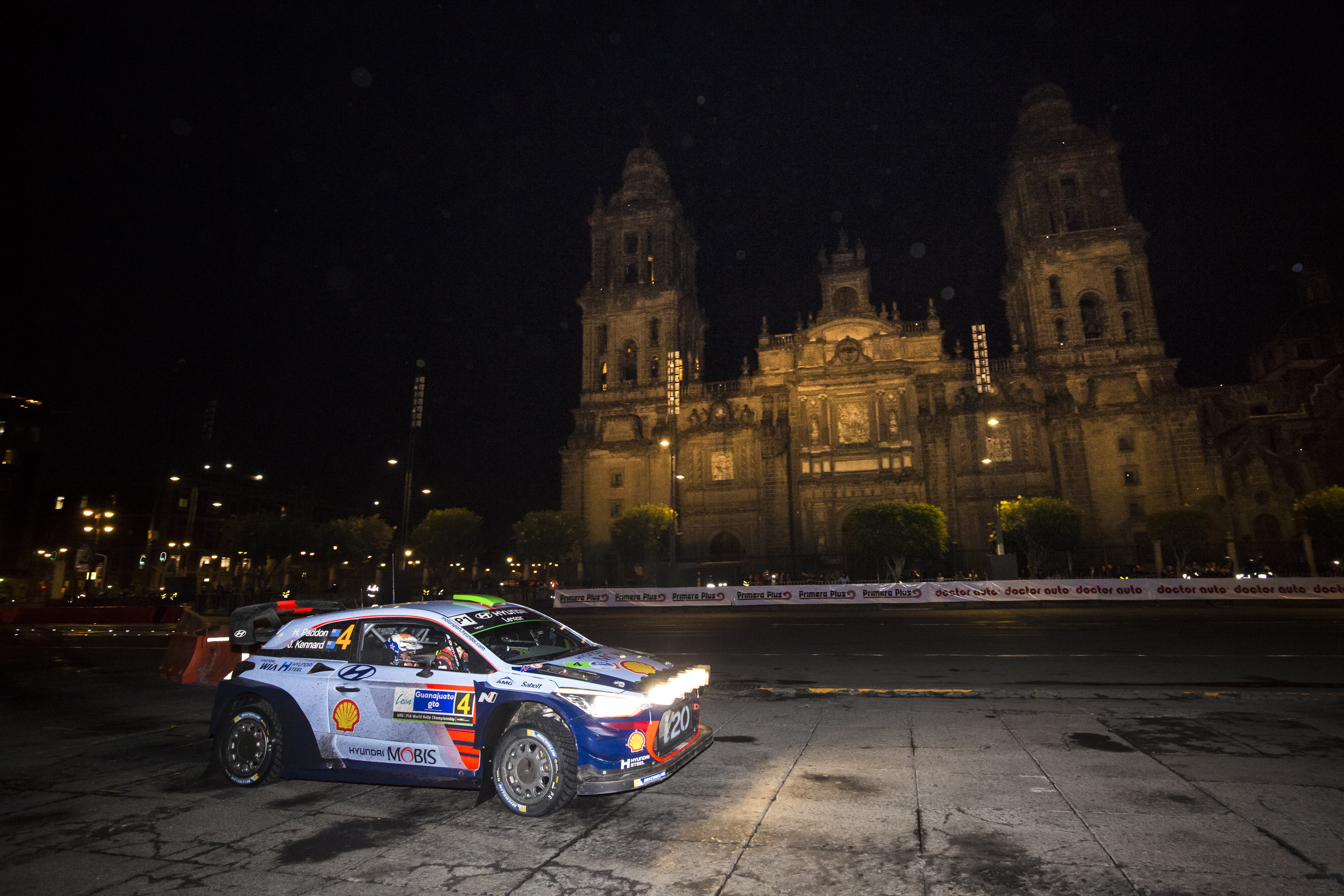 HYUNDAI MOTORSPORT DEJA SU HUELLA EN EL CENTRO DE CIUDAD DE MÉXICO