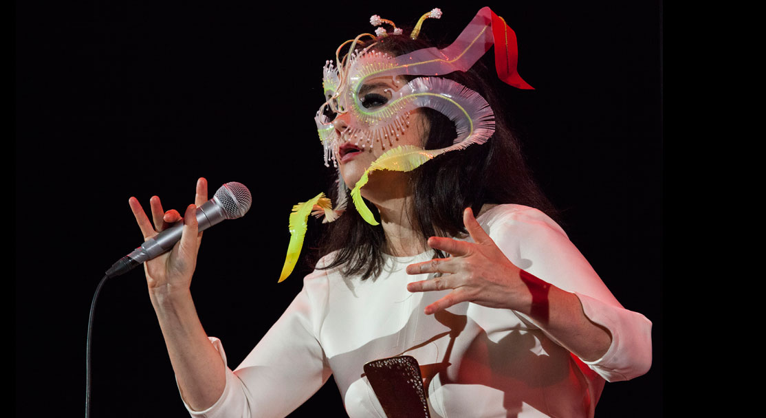 BJÖRK ES AMOR