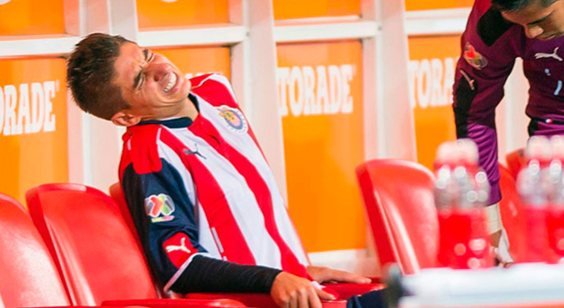 CHIVAS PIERDE A BRIZUELA Y PEDIRÁ QUE INHABILITEN A SAMBUEZA