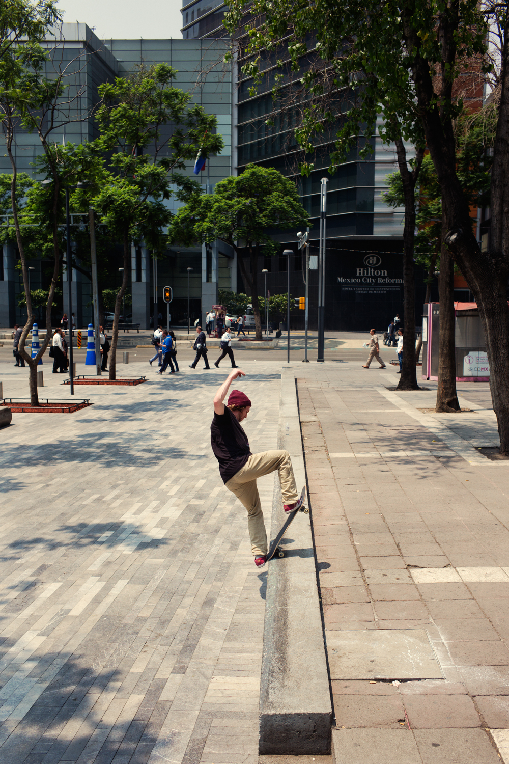 silax_baxter-neal_fs_blunt_fakie