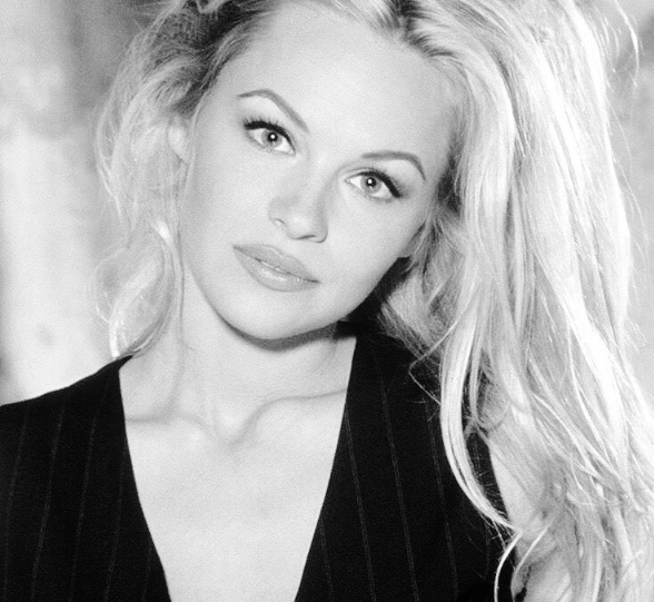 Pamela Anderson36
