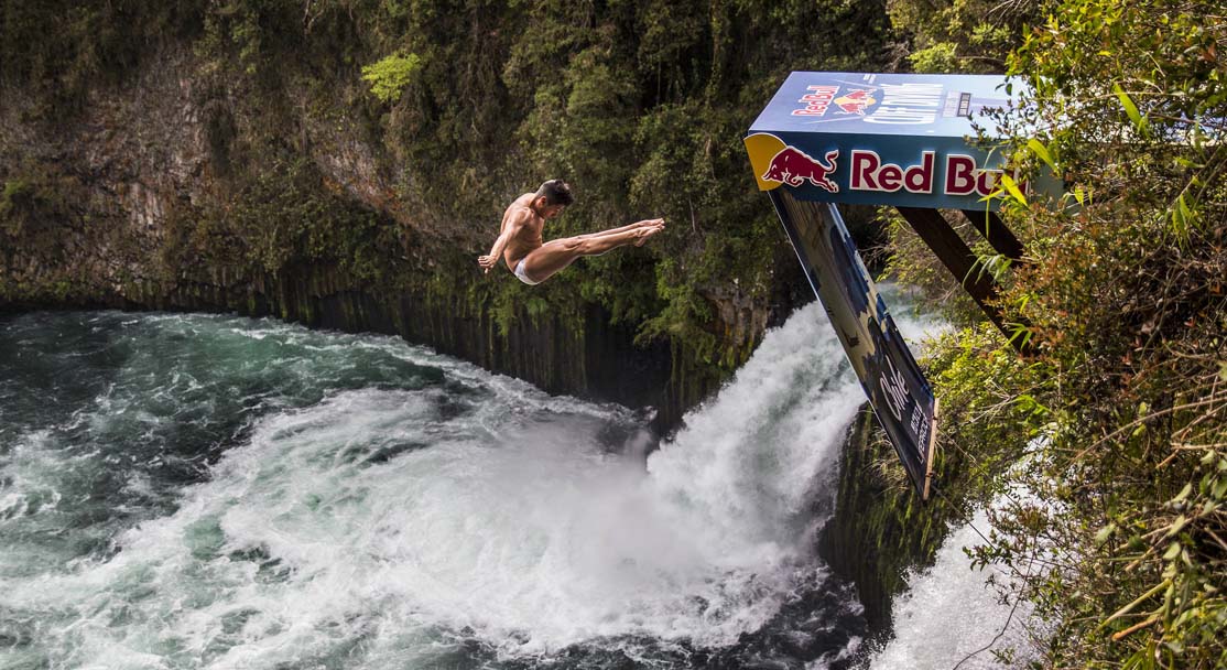 LA FINAL DE LOS CLAVADOS DESDE EL RED BULL CLIFF DIVING (EN VIVO)