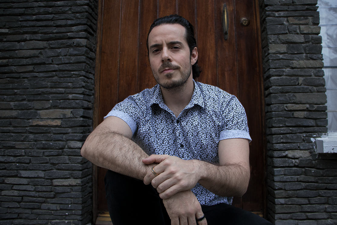 JOSÉ MADERO: “UNA CANCIÓN TRISTE SIEMPRE ES BUENA ACOMPAÑANTE.”