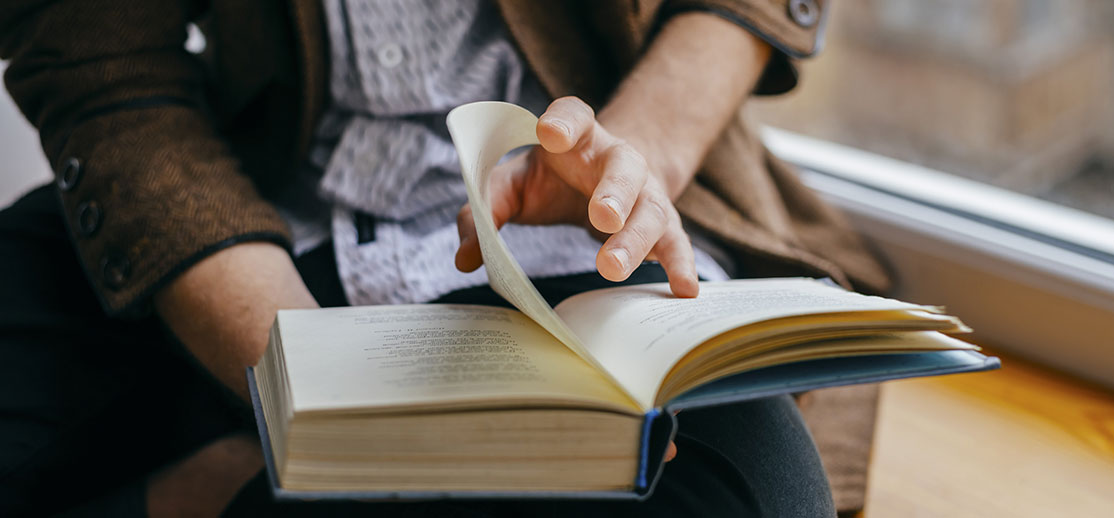 LIBROS AL DESNUDO: ESA MANÍA AL LEER…