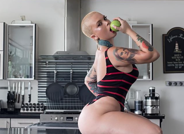 Instagirl: Jennifer Aboul-Hosn, modelo de enormes tentaciones