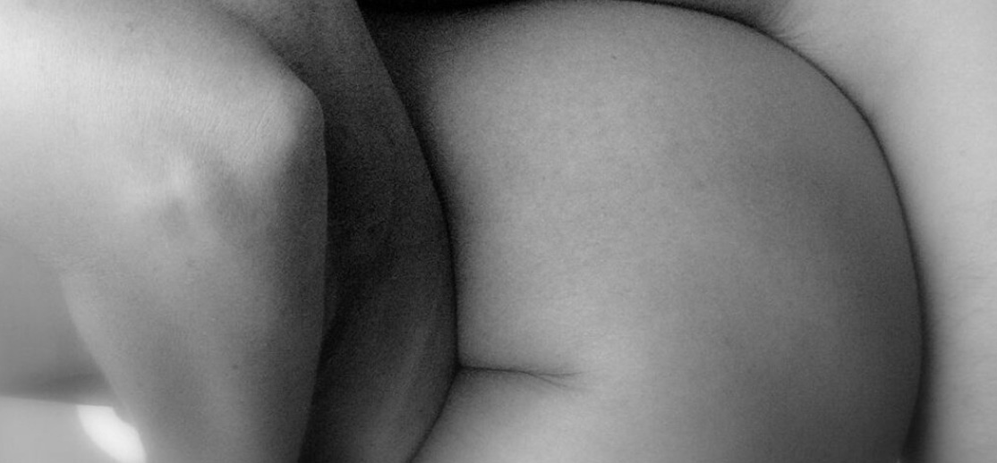 historia del sexo anal erótico blanco y negro