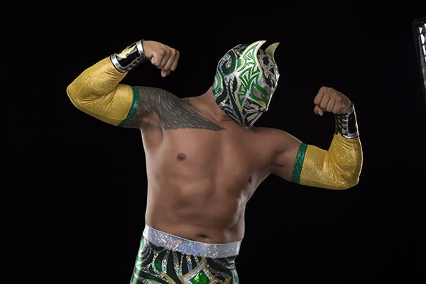 sin-cara-hunico-traje-verde