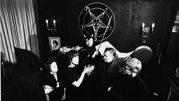 Iglesia-de-Satán-LaVey-ritual