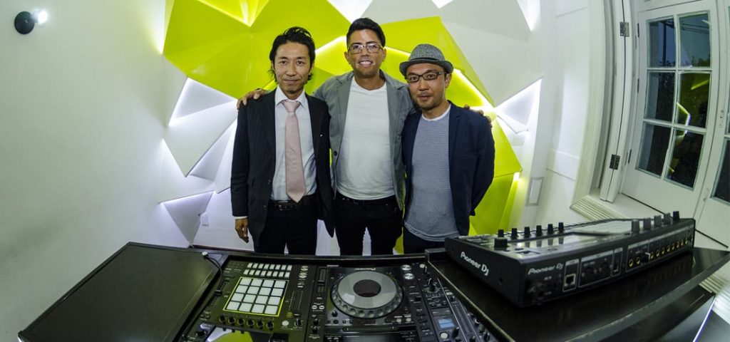 El hombre que siguió su sueño y puso una escuela de DJs