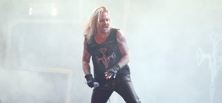 Vince Neil, como lo viste en Netflix pero en Domination