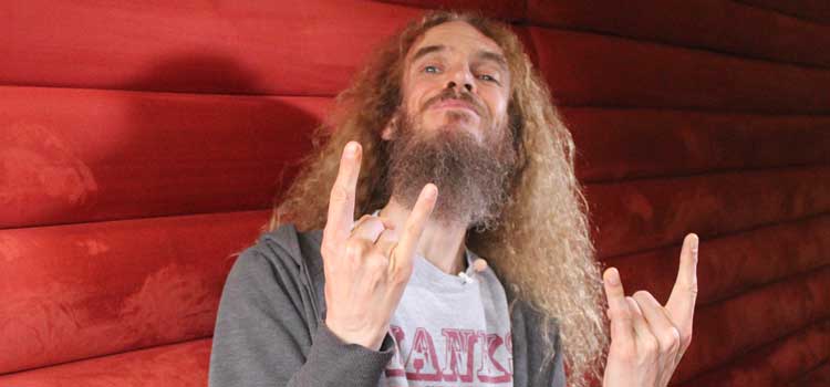 Guthrie Govan, el guitarrista virtuoso que aprendió solo