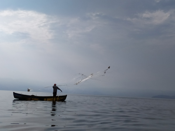 Veracruz-turismo-de-aventura-catemaco-pescador