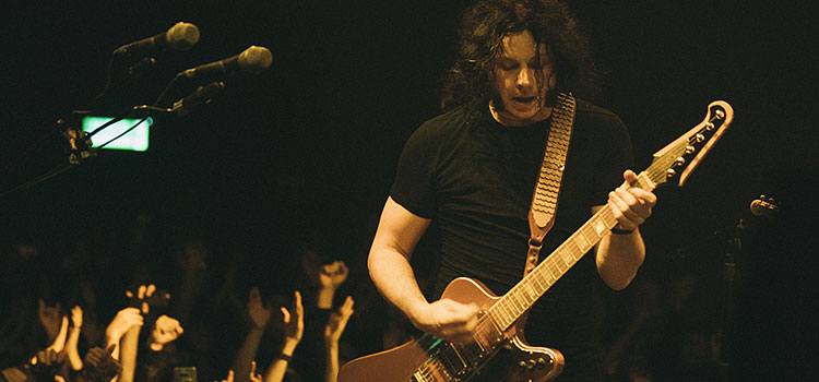 The Raconteurs, en corto y para los amigos 1