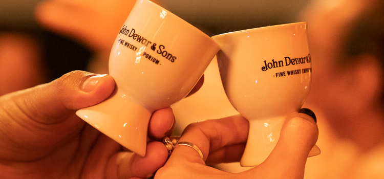 Dewar’s: whisky con doble añejamiento 1