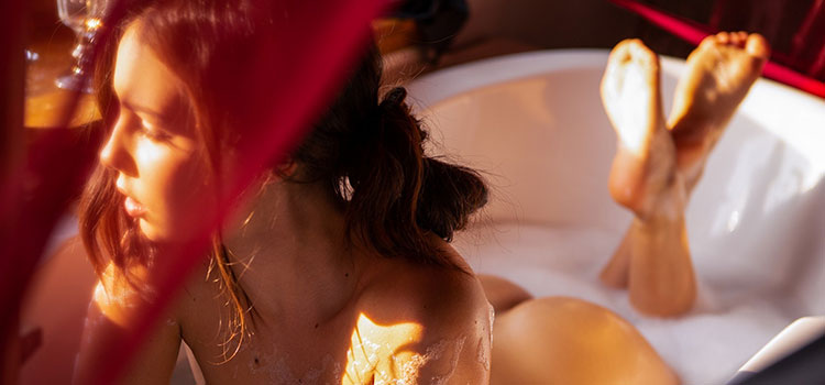 Sensual relaxation: Sophie Limma