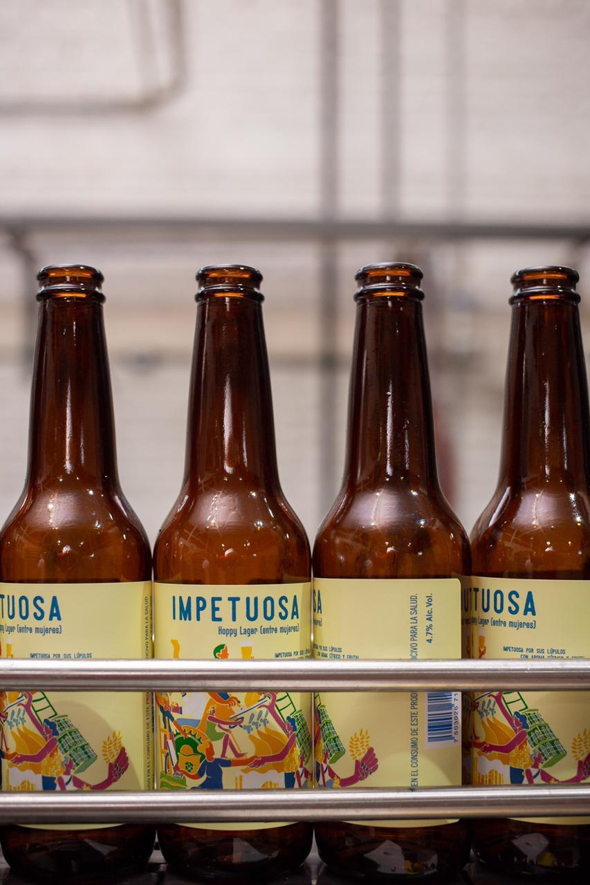 Impetuosa: 30 Mujeres En Una Cerveza 1