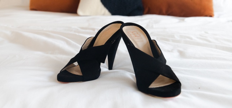 Entre tacones y aspiradoras: los objetos más utilizados en el sexo