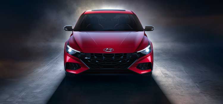 La elegancia y potencia en el nuevo Elantra N Line sedán