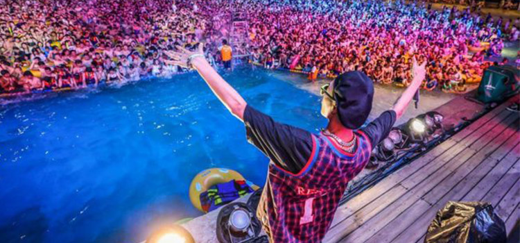 Un concierto en Wuhan y otras fiestas sin su sana distancia