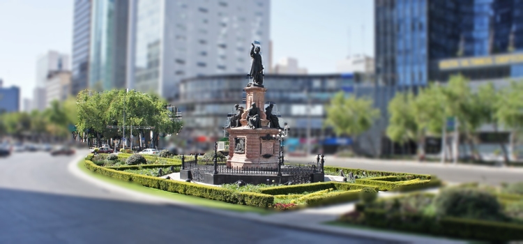 Por qué retiraron la estatua de Cristobal Colón en Reforma
